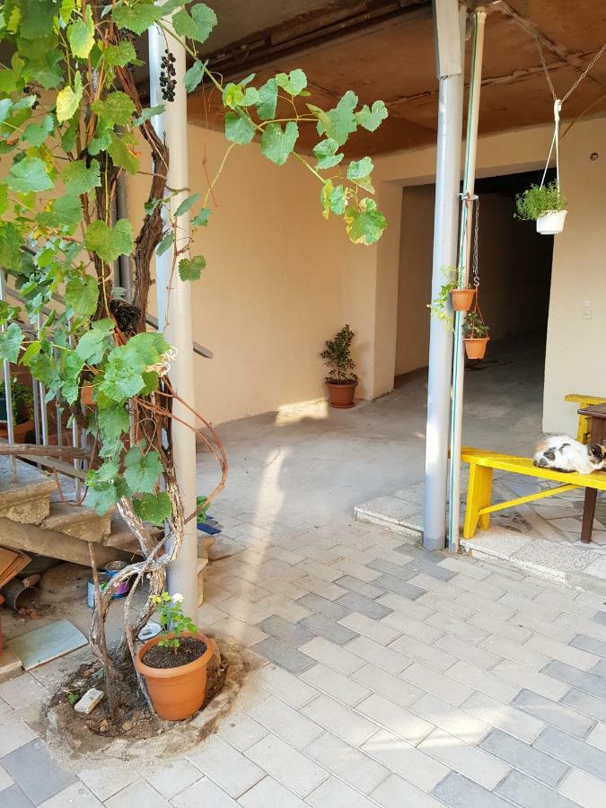 Домик У Реки Куры Tbilisi Exterior foto